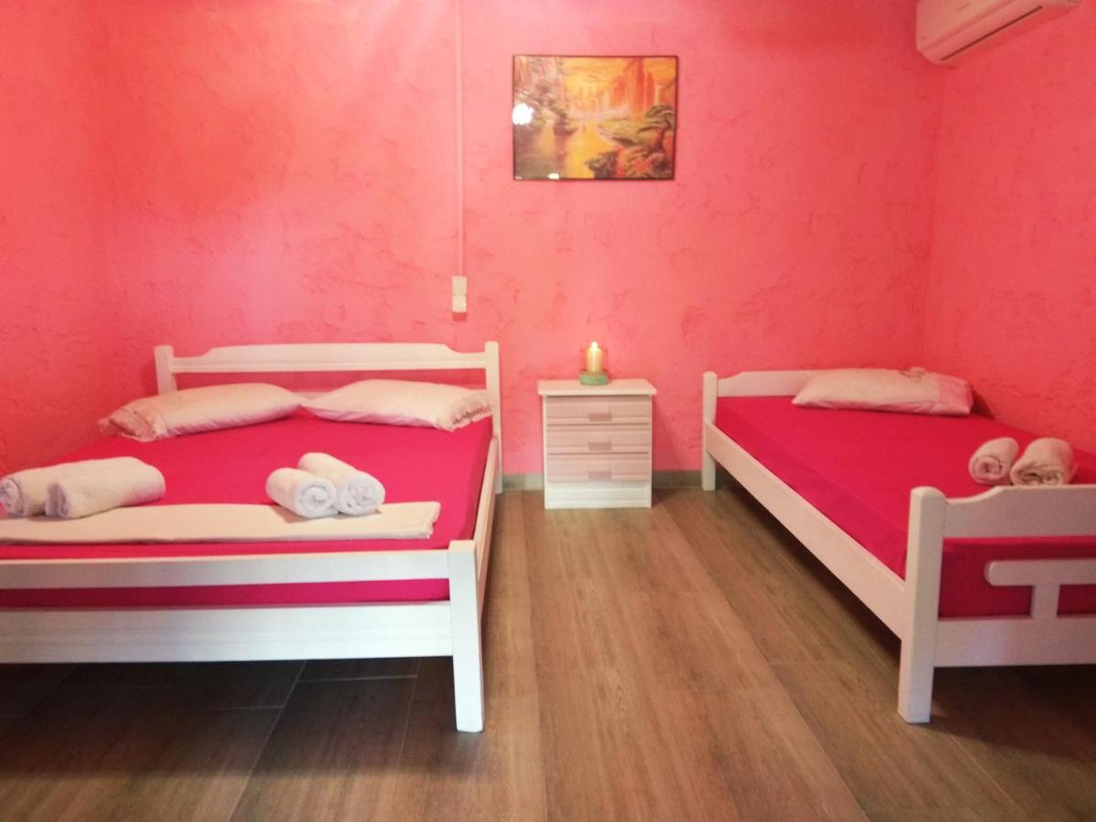 Farma Giannis Apartment Sarti Bagian luar foto
