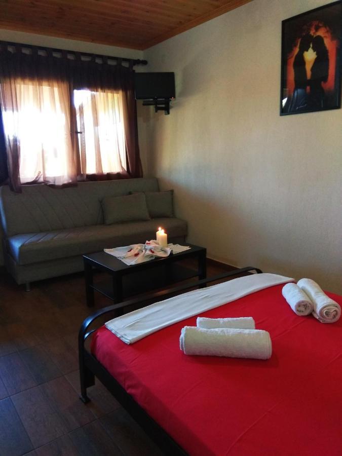 Farma Giannis Apartment Sarti Bagian luar foto