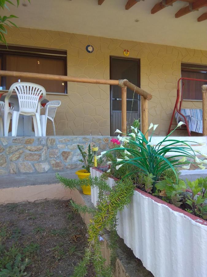 Farma Giannis Apartment Sarti Bagian luar foto